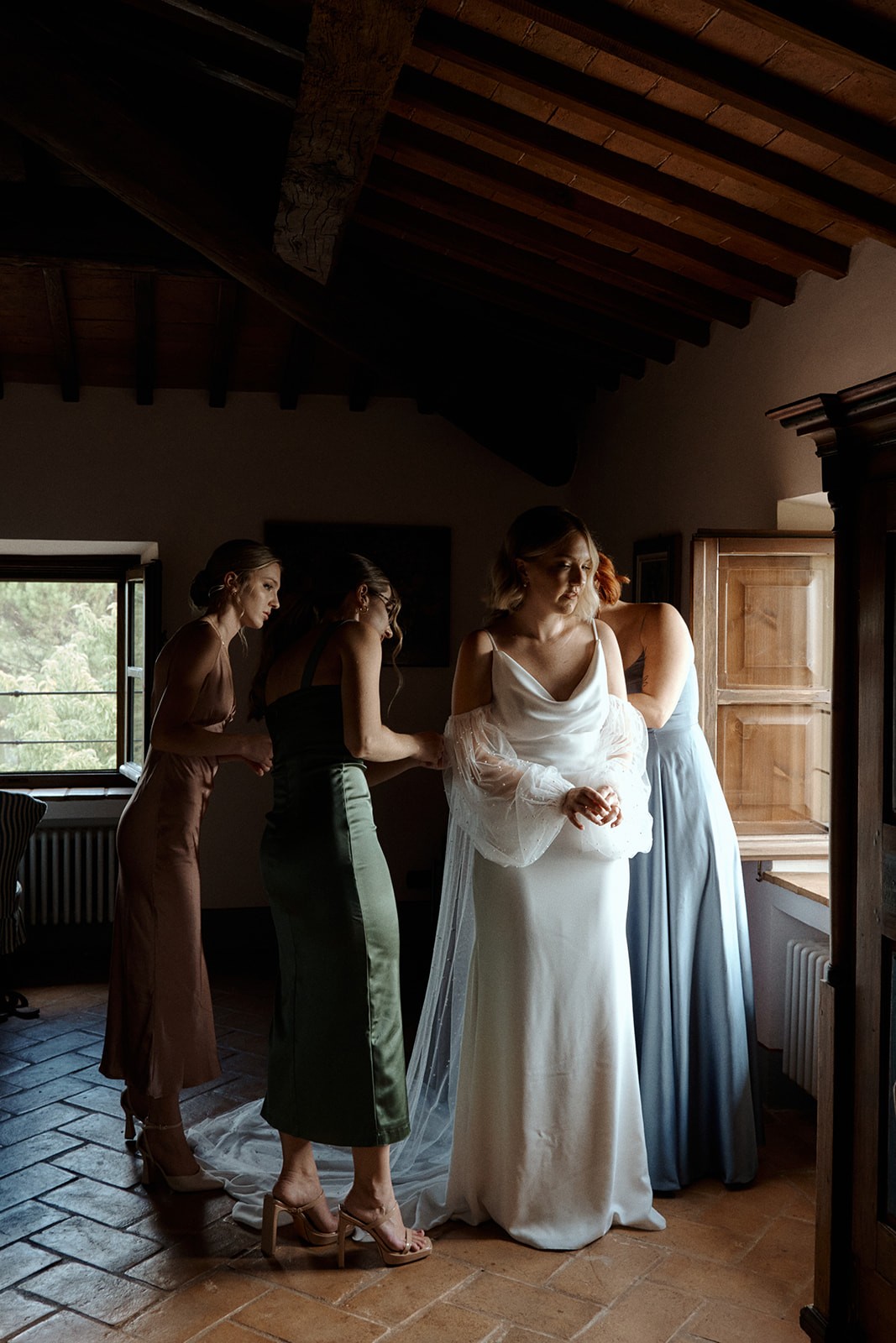 Getting Ready Bride Gallery - Wedding Photography at Terre di Nano, Tuscany