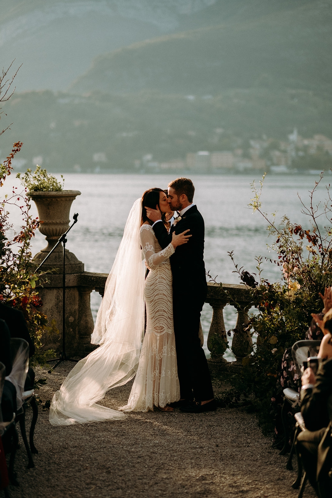 Newlyweds in Como Lake - Newlyweds in Como Lake