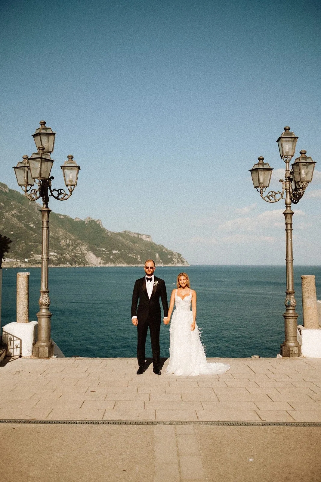 Newlyweds Portrait in Atrani - Newlyweds Portrait in Atrani